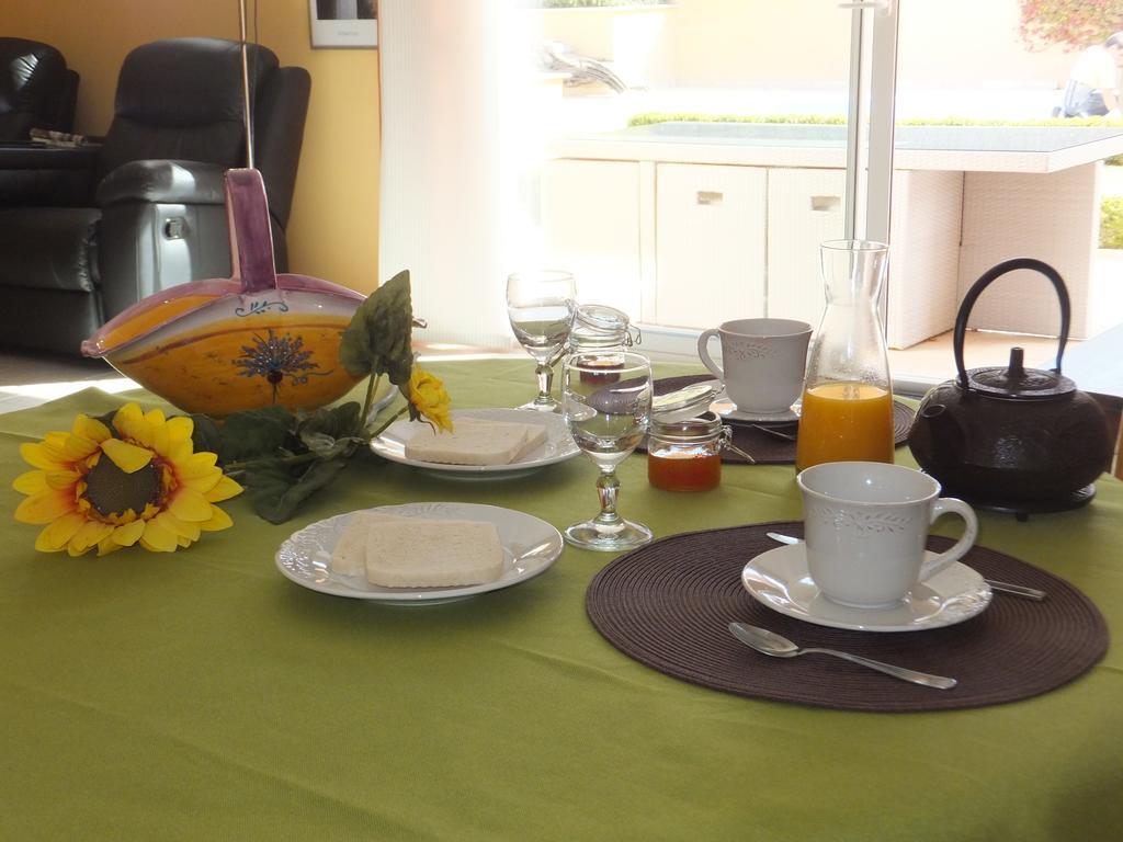 Les Lavandes Bed & Breakfast Alleins Room photo